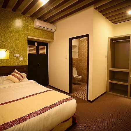 Hotel Heranya Катманду Экстерьер фото