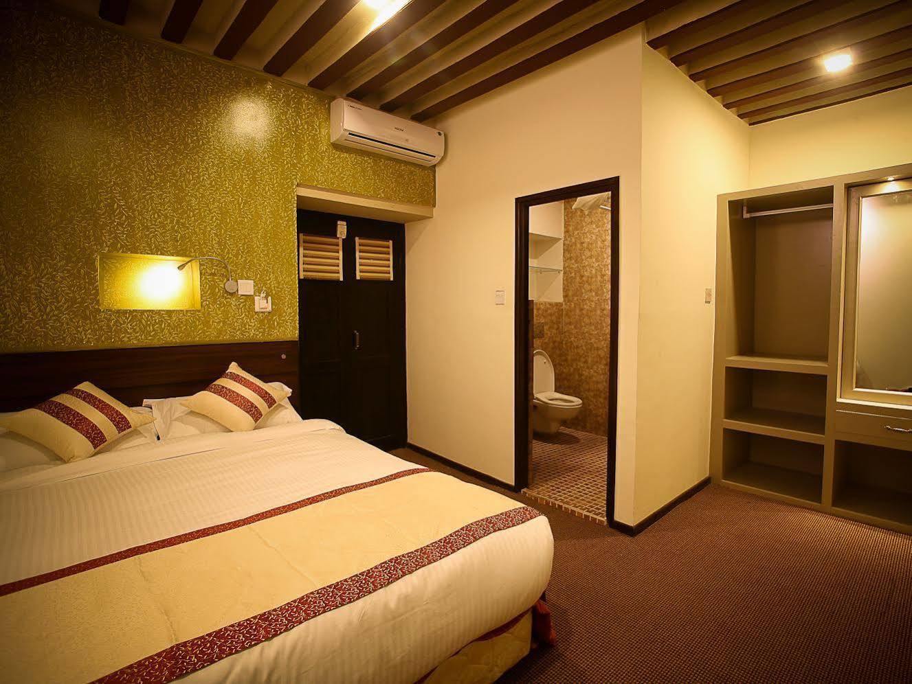 Hotel Heranya Катманду Экстерьер фото