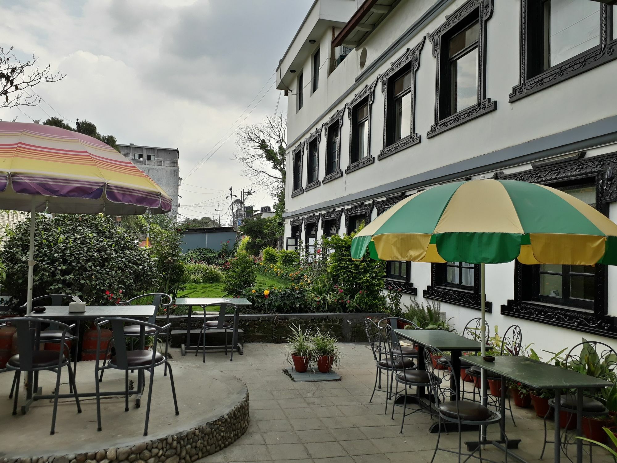 Hotel Heranya Катманду Экстерьер фото